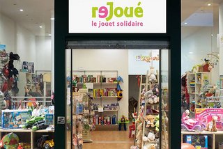 Wie Rejoué fördert auch Oxfam die Zweitnutzung von Spielzeug.